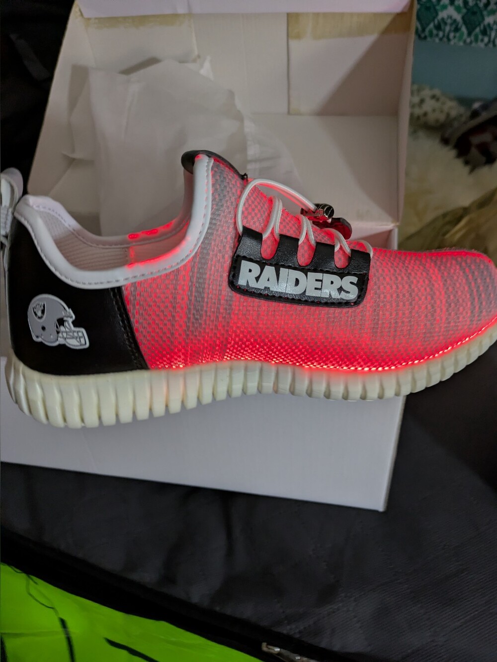 NFL Las Vegas Raiders Fiber Optic Light Up Shoes Sneakers Youth 7.5 Women 9